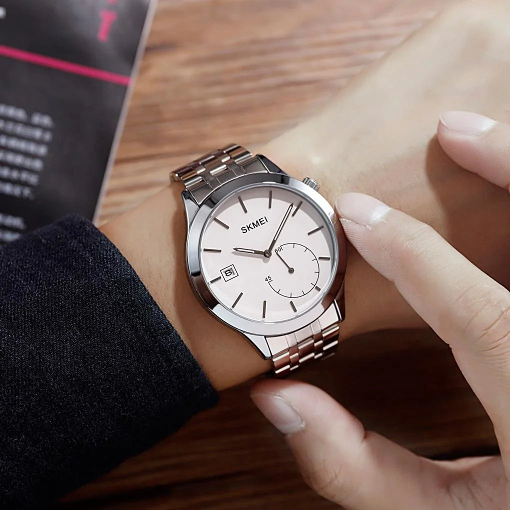 Stylish Waterproof Men Quartz Watch with Silver Steel Band