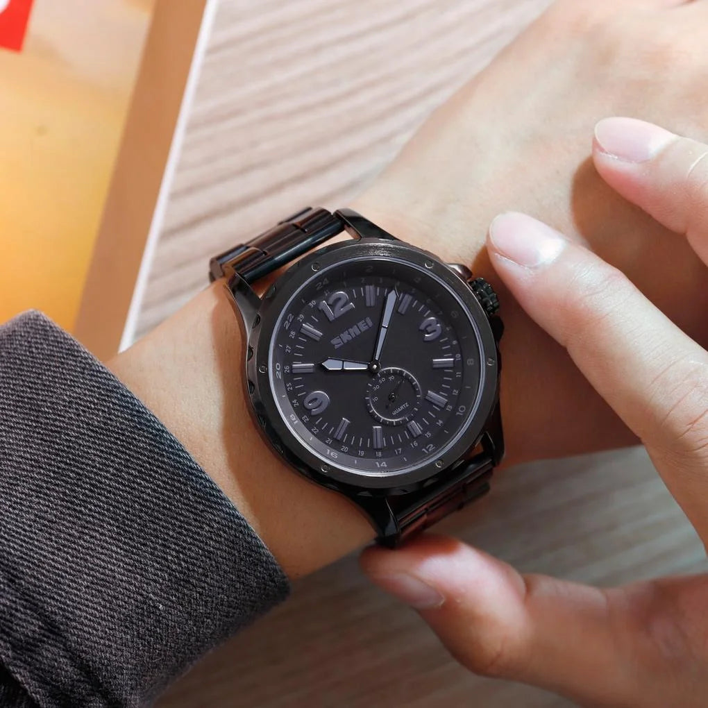 Stylish Waterproof Men Quartz Watch with Steel Band - Black