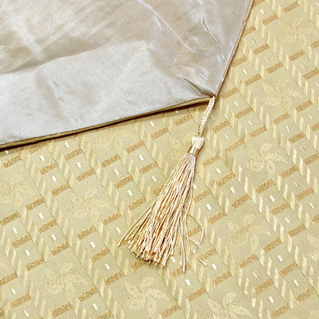 Table Runner Faux Silk Jacquard Gold 32 x 180 cm - Home &