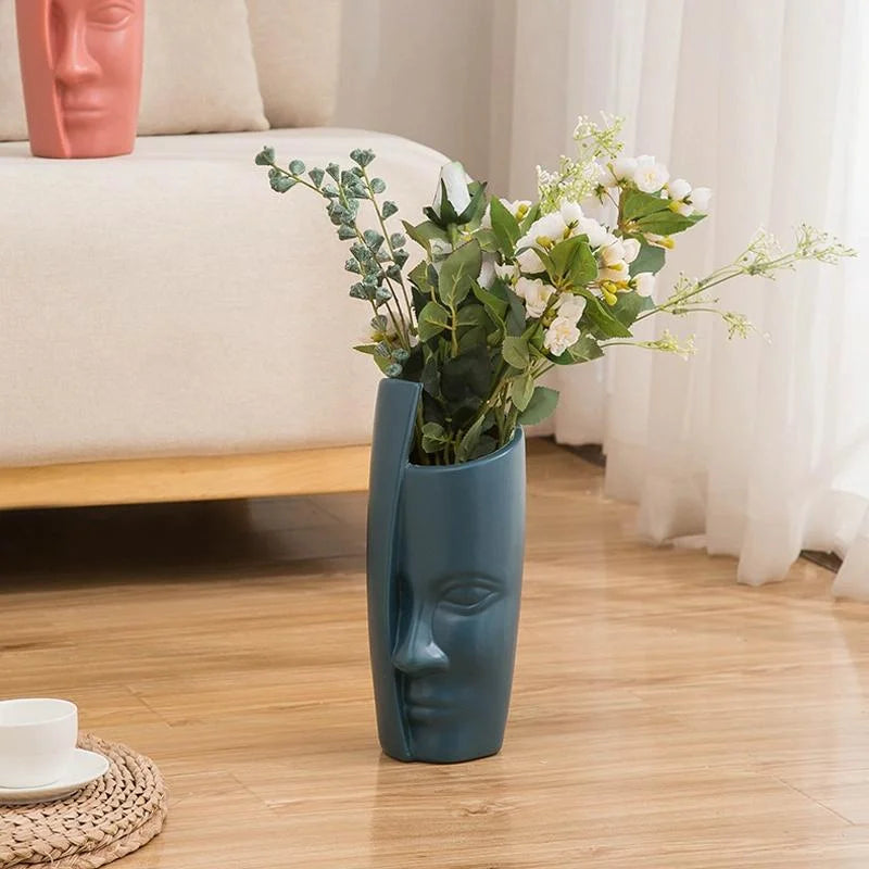 Thickened Drop-proof Vase with Dried Flower Ornaments