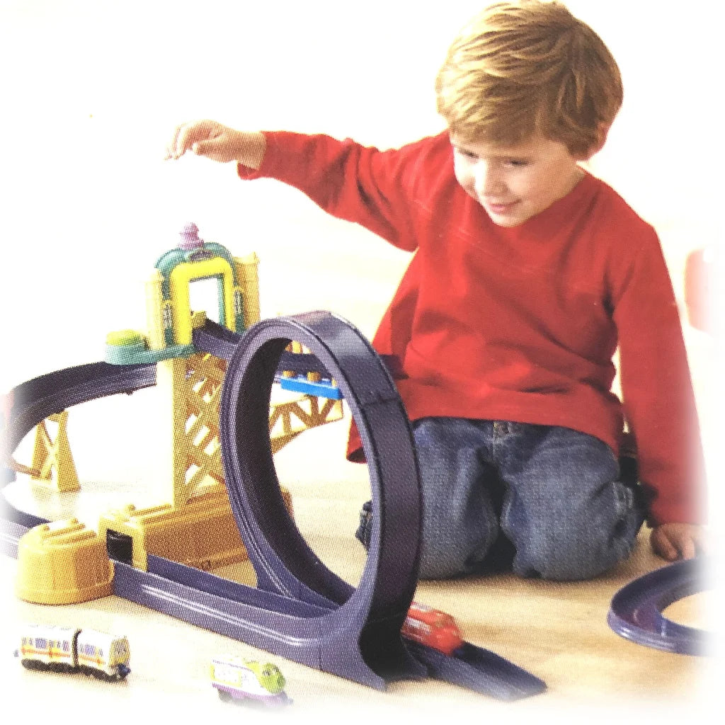 Train Motorized Training Yard Loop Set with Diecast Wilson