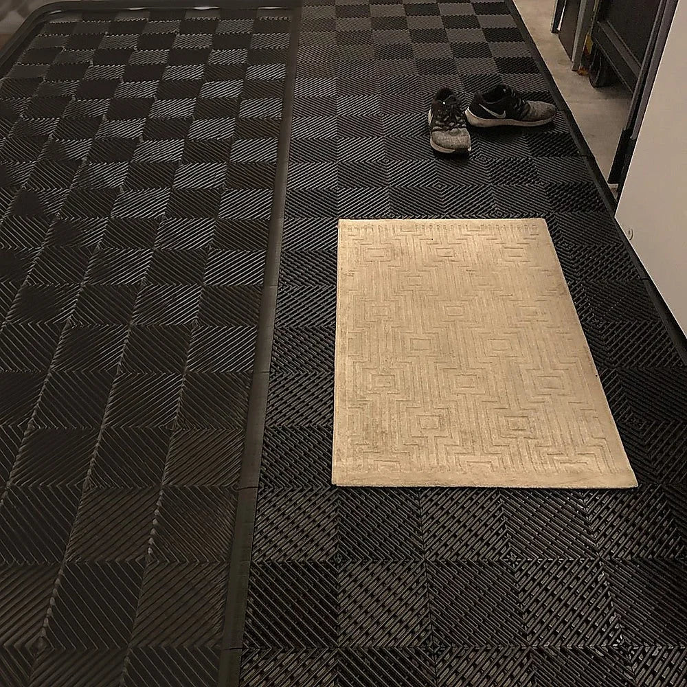 Vented Garage Floor Tiles Snow Water Drainage 30x30cm