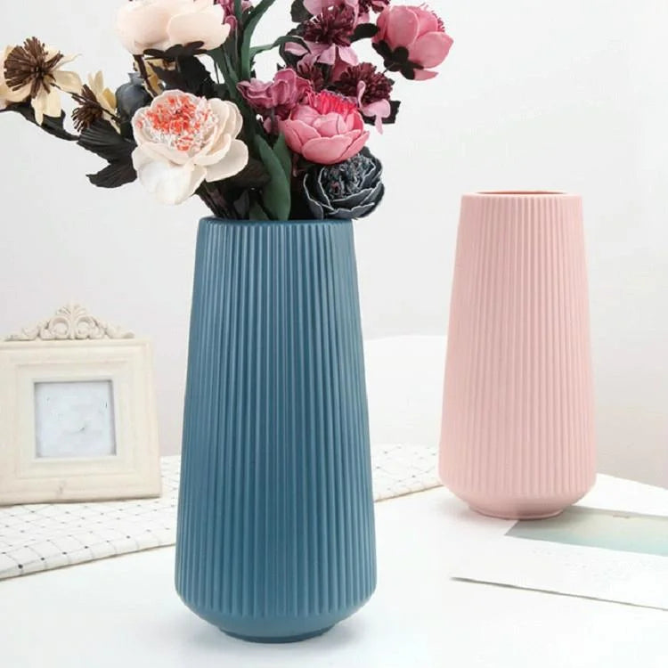 Versatile Plastic Flower Vase for Dry and Wet Arrangements