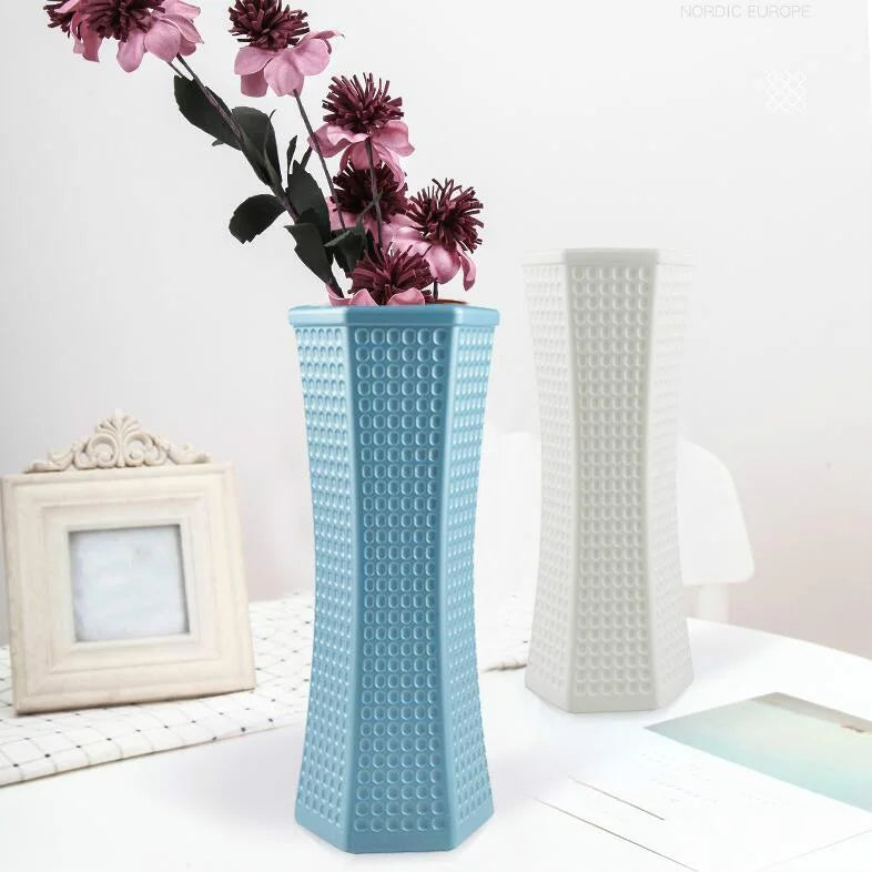 Versatile Plastic Vase for Creative Wet and Dry Flower