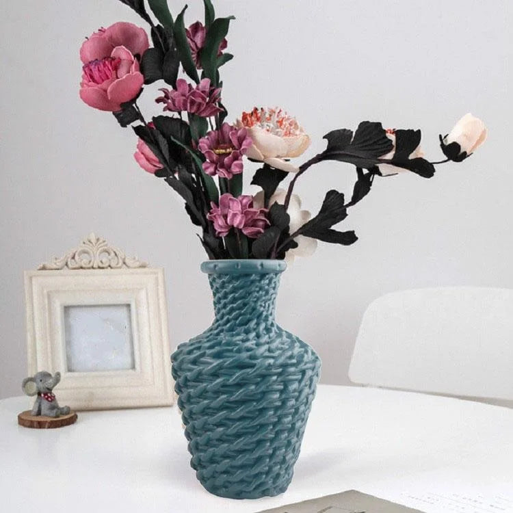 Versatile Plastic Vase for Fresh and Dried Floral
