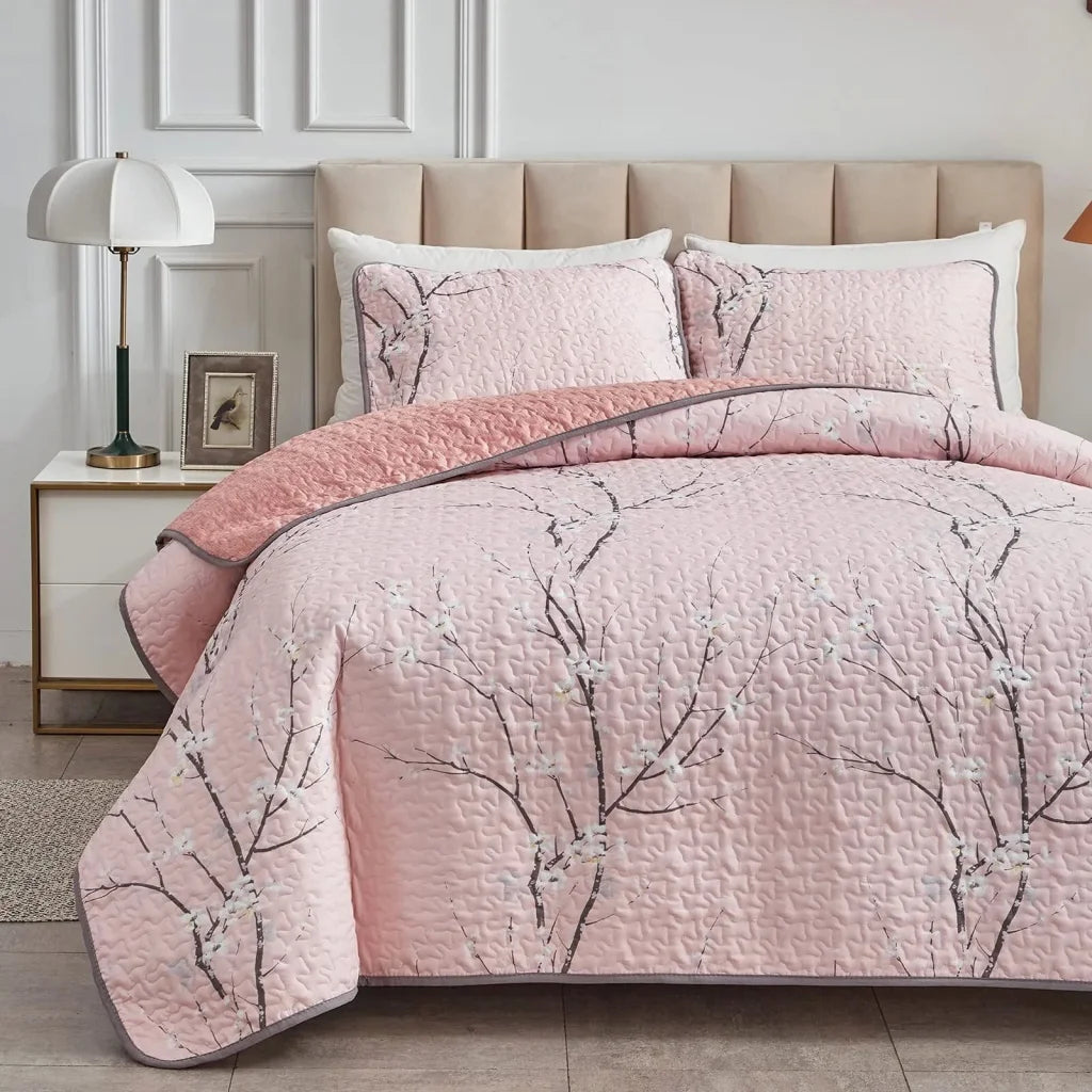Versatile Quilted Coverlet & Pillowcases Set - Adapts