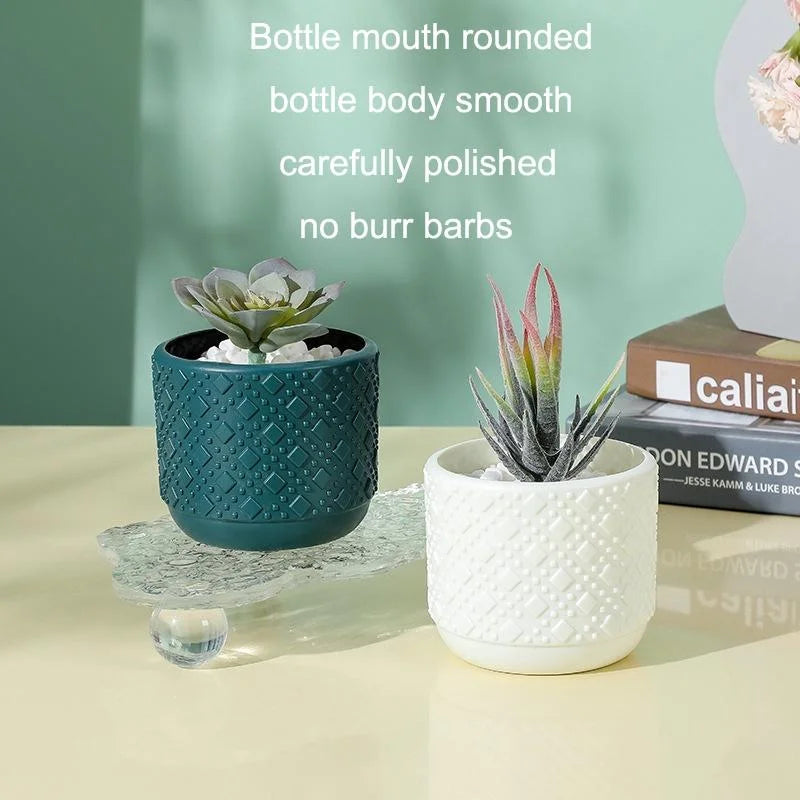 Versatile Vase for Wet and Dry Flowers - Glazed Finish
