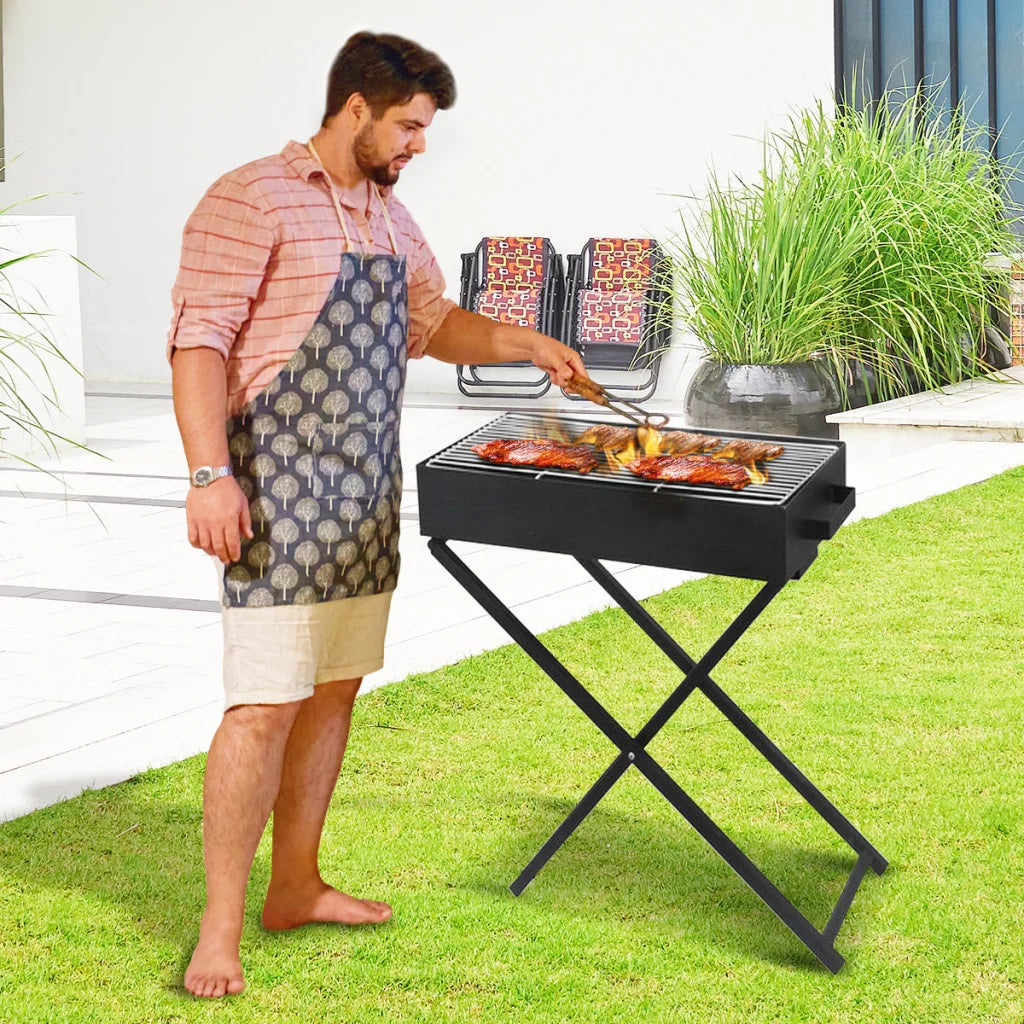 Charcoal wallaroo bbq grill with matching accessories and clear item layout