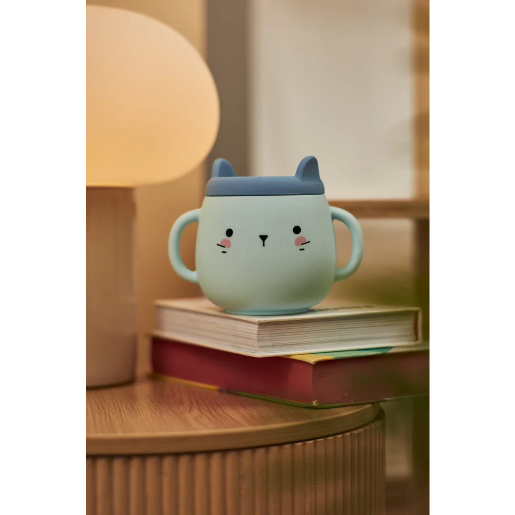 Whisker Wonderland Innovative Hydroponic Cat Grass Growing