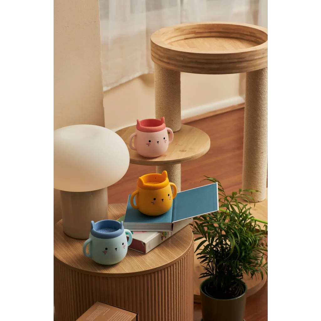 Whisker Wonderland Innovative Hydroponic Cat Grass Growing