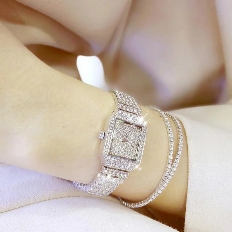 Women Diamond Chain Watch - Elegant and Timeless - Rose