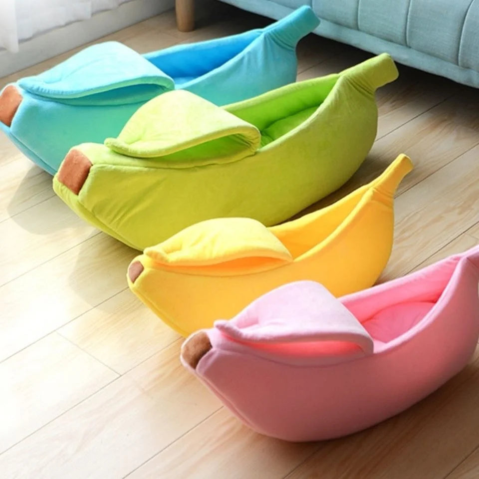 Yellow Cozy Banana Peel Pet Bed - Plush & Warm Cave House