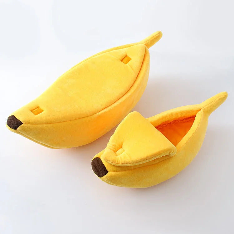 Yellow Cozy Banana Peel Pet Bed - Plush & Warm Cave House