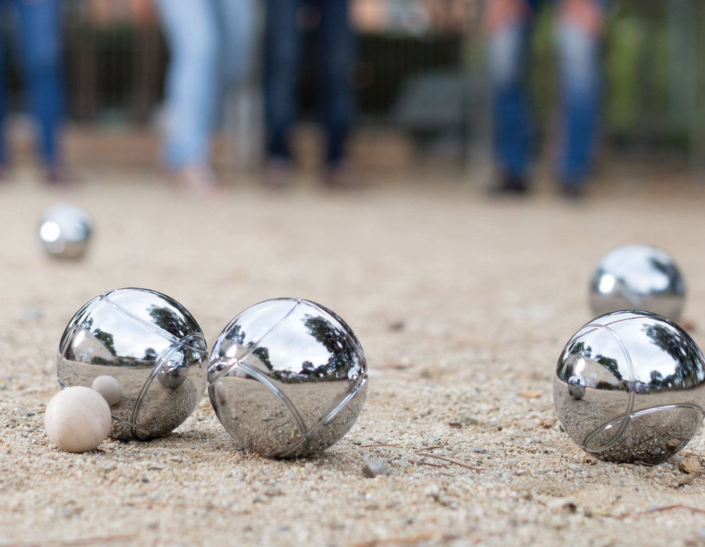 Deluxe Boules Bocce 8 Alloy Ball Set - image7